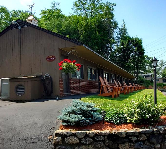 Birch Knoll Motel Laconia Exterior photo